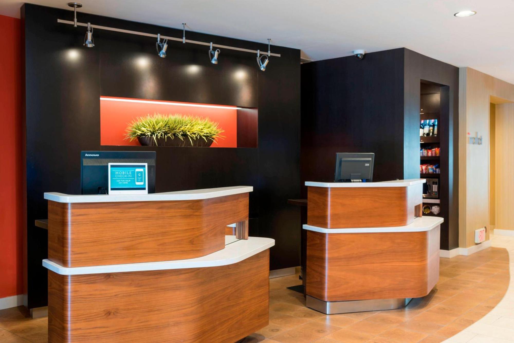 Courtyard By Marriott Ливермор Экстерьер фото